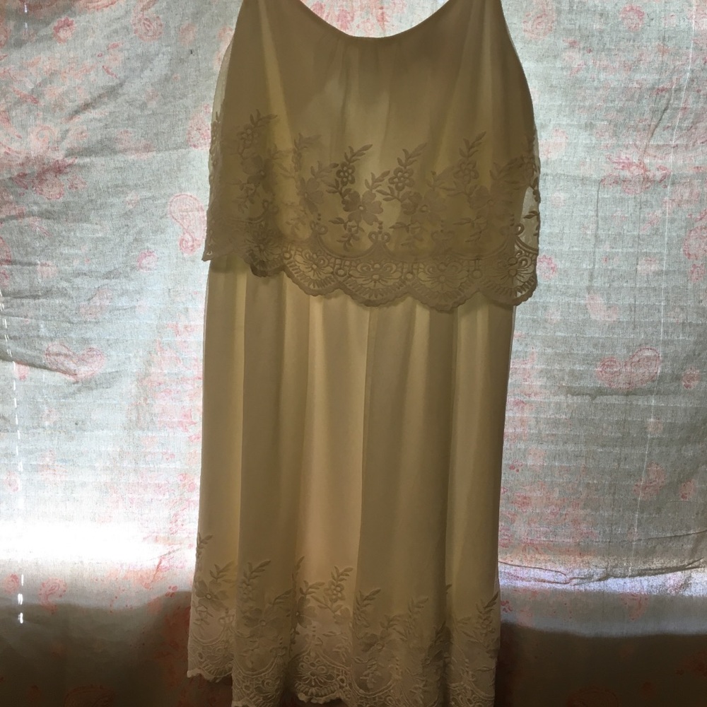 White, lace dress